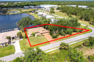 12481 Sw Kings Row, LAKE SUZY