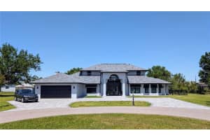 384 Viedma St, PUNTA GORDA