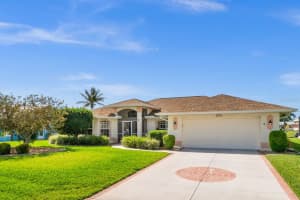 210 Sw 37th Ter, CAPE CORAL