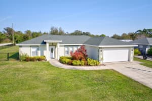300 LAKE GROVES ROAD, LAKE PLACID, FL 33852 Sold 06/03/25