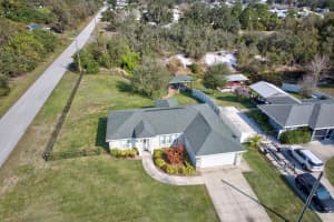 300 LAKE GROVES ROAD, LAKE PLACID, FL 33852 Sold 06/03/25