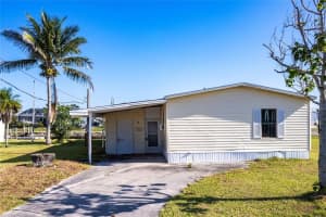 700 HOLIDAY DRIVE, PUNTA GORDA, FL 33950 Sold 11/04/25