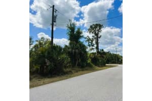 17128 WINTERGARDEN AVENUE, PORT CHARLOTTE, FL 33948 - MLS#MFRC7508560