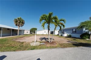 35 AMSTERDAM AVENUE, PUNTA GORDA, FL 33950 - MLS#MFRC7508636