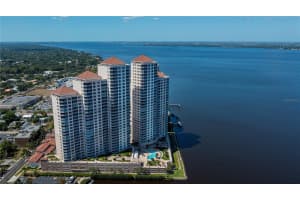 2104 1ST STREET, FORT MYERS, FL 33901 - MLS#MFRC7508851