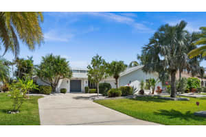 621 49TH LANE, CAPE CORAL, FL 33914 - MLS#MFRC7508922