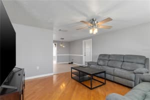 218 PARKVIEW DRIVE, VENICE, FL 34293 Sold 06/16/25