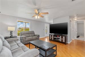 218 PARKVIEW DRIVE, VENICE, FL 34293 Sold 06/16/25