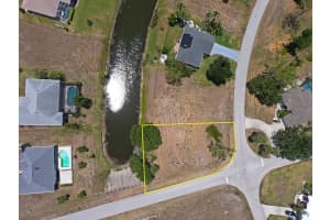 133 FAIRWAY ROAD, ROTONDA WEST, FL 33947 - MLS#MFRC7509174