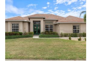 857 Macaw Cir, VENICE