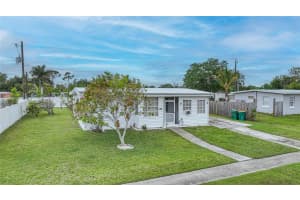 2321 DALLAS STREET, PORT CHARLOTTE, FL 33952 - MLS#MFRC7509357