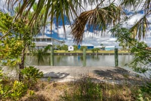 15374 ARON CIRCLE, PORT CHARLOTTE, FL 33981 Sold 05/21/25