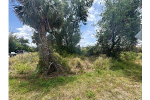 17232 WALDRUN AVENUE, PORT CHARLOTTE, FL 33948 - MLS#MFRC7509614