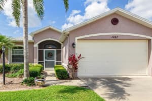 1327 HEDGEWOOD CIRCLE, NORTH PORT, FL 34288 Sold 07/01/25