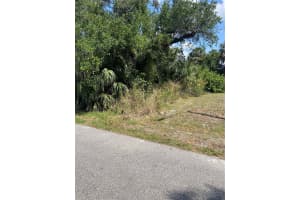 1188 VERNON AVE, PORT CHARLOTTE, FL 33948 - MLS#MFRC7509755