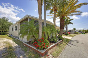 2100 KINGS HIGHWAY, PORT CHARLOTTE, FL 33980 Sold 08/04/25