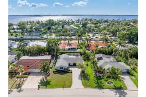 5240 FAIRFIELD DRIVE, FORT MYERS, FL 33919 Sold 08/07/25