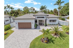 1324 LONGWOOD DRIVE, FORT MYERS, FL 33919 - MLS#MFRC7510521