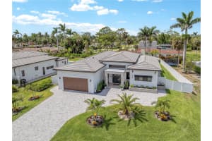 1324 LONGWOOD DRIVE, FORT MYERS, FL 33919 - MLS#MFRC7510521