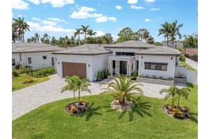 1324 LONGWOOD DRIVE, FORT MYERS, FL 33919 - MLS#MFRC7510521