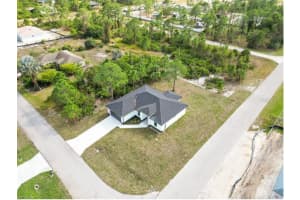 2911 37TH STREET, LEHIGH ACRES, FL 33971 - MLS#MFRC7511398
