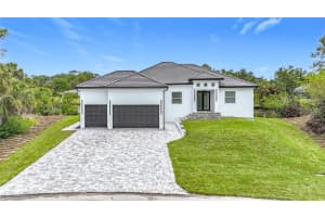 576 Mcdill Dr, PORT CHARLOTTE