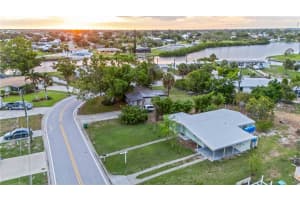 180 Palmetto Cir Ne, PORT CHARLOTTE