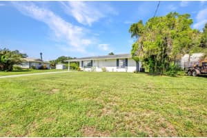769 CRESTVIEW CIRCLE, PORT CHARLOTTE, FL 33948 Sold 08/15/25