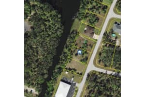 561 PEMBROKE DRIVE, PORT CHARLOTTE, FL 33954 - MLS#MFRC7511735