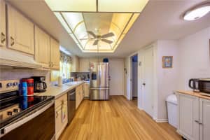 5585 PENDLEWOOD LANE, FORT MYERS, FL 33919 - MLS#MFRC7511794