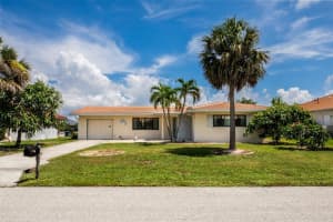 1640 Via Bianca, PUNTA GORDA