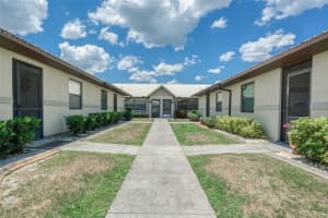 2103 Villaway E, SEBRING