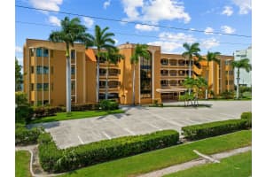 1601 PARK BEACH CIRCLE, PUNTA GORDA, FL 33950 - MLS#MFRC7512087