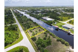 8568 SANTA CRUZ DRIVE, PORT CHARLOTTE, FL 33981 - MLS#MFRC7512168