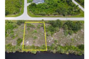 8568 SANTA CRUZ DRIVE, PORT CHARLOTTE, FL 33981 - MLS#MFRC7512168