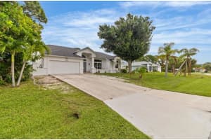 1040 BAY HARBOR DRIVE, ENGLEWOOD, FL 34224 - MLS#MFRC7512264