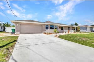 806 ELLICOTT CIRCLE, PORT CHARLOTTE, FL 33952 Sold 10/14/25