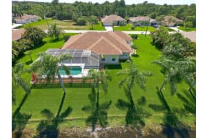 811 Rotonda Cir, ROTONDA WEST