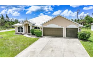 15117 LYNEBURG AVENUE, PORT CHARLOTTE, FL 33981 - MLS#MFRC7512506