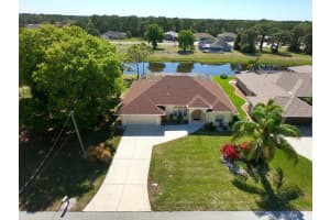 10 Pine Valley Ln, ROTONDA WEST