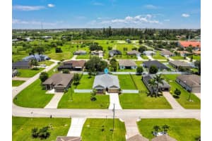 2207 Sw 12th Ln, CAPE CORAL