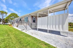 5748 HOLIDAY PARK BOULEVARD, NORTH PORT, FL 34287 - MLS#MFRC7512668