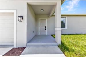 420 HOFFER AVENUE, PORT CHARLOTTE, FL 33953 - MLS#MFRC7512758