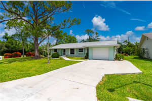542 LAKEHURST AVENUE, PORT CHARLOTTE, FL 33952 - MLS#MFRC7512803
