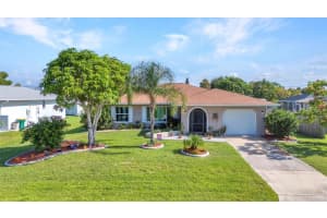 186 Forrest Ave Nw, PORT CHARLOTTE