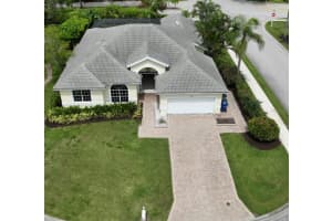 4146 HEARTHSTONE DRIVE, SARASOTA, FL 34238 - MLS#MFRC7512873