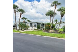 2100 KINGS HIGHWAY, PORT CHARLOTTE, FL 33980 Sold 01/26/26