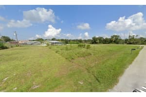 305 SAILFISH LANE, PUNTA GORDA, FL 33982 Sold 09/03/25