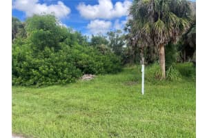 128 KINGS DR, ROTONDA WEST, FL 33947 - MLS#MFRC7513192