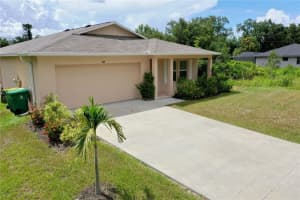 1091 Cazenovia St, PORT CHARLOTTE